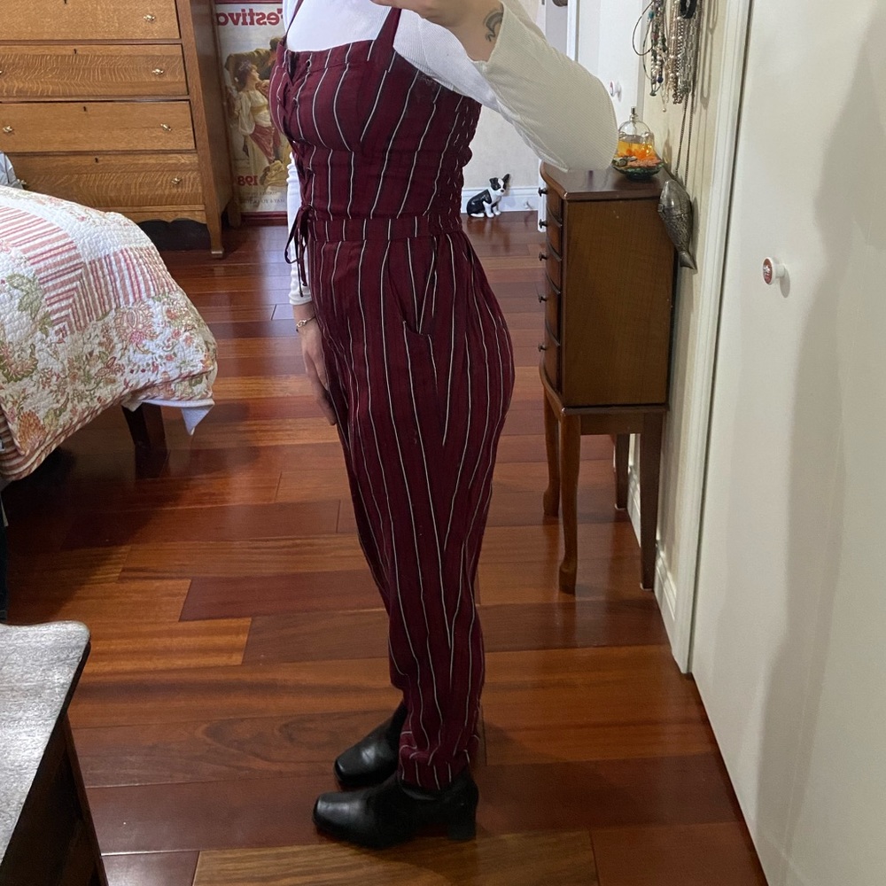 One piece. - Picture 2 of 3